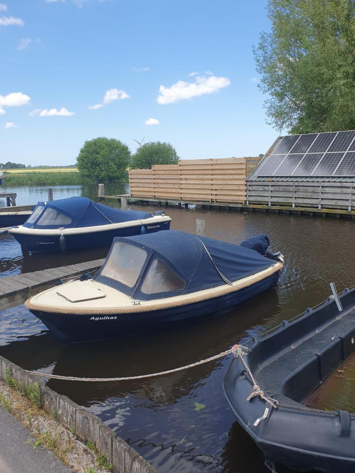 Boat Allemansfreon - Kamperen Op Het Water - Niet Om Mee Te Varen - Read Host Profile-Lees Hostprofiel Jutrijp Ngoại thất bức ảnh